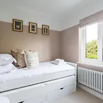 Holiday home The Birdie York